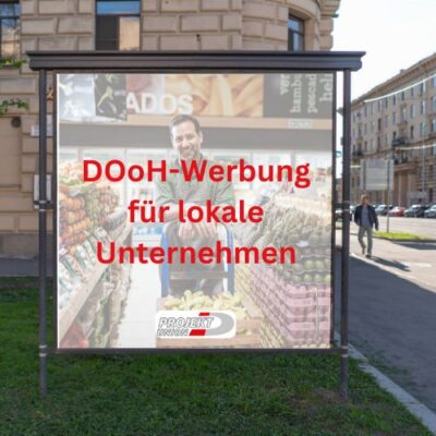 Plakatwand mit werbung für eine Supermarkt